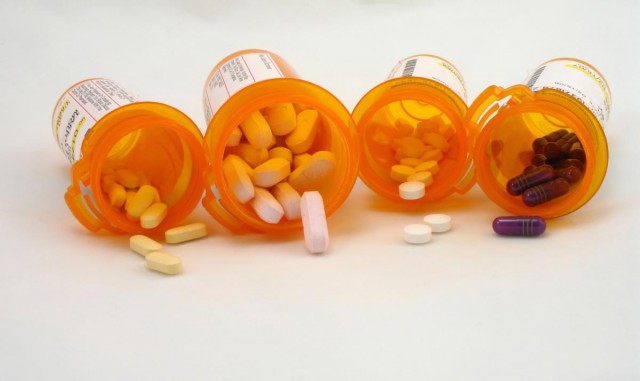 Multiple-Prescription-Bottled-Drugs-Pills-e1462461046606 (1)